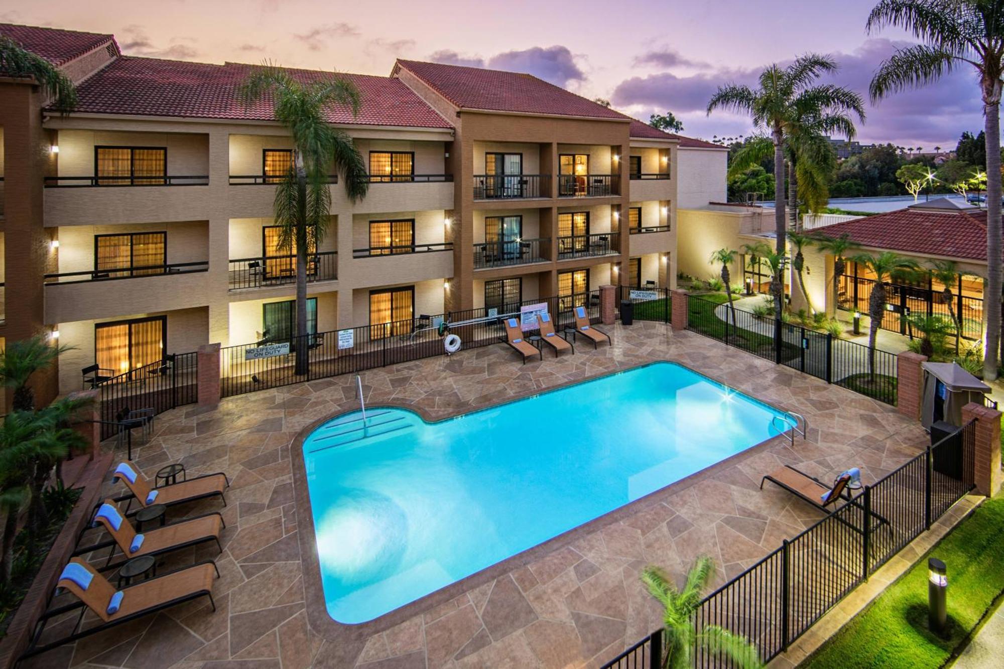 Courtyard By Marriott San Diego Sorrento Valley Eksteriør billede
