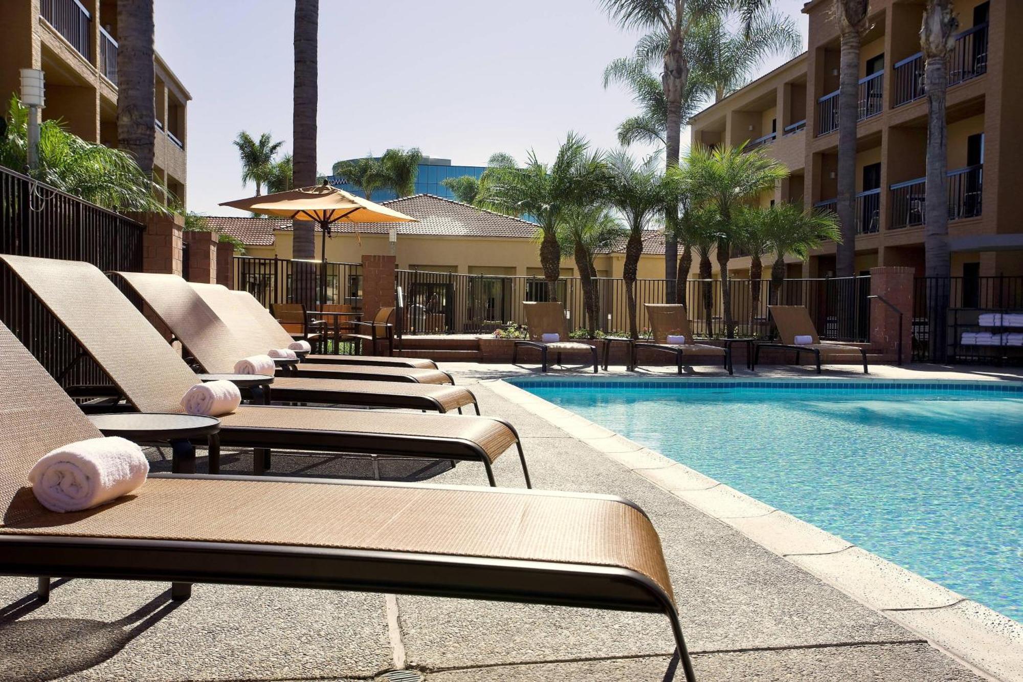 Courtyard By Marriott San Diego Sorrento Valley Eksteriør billede