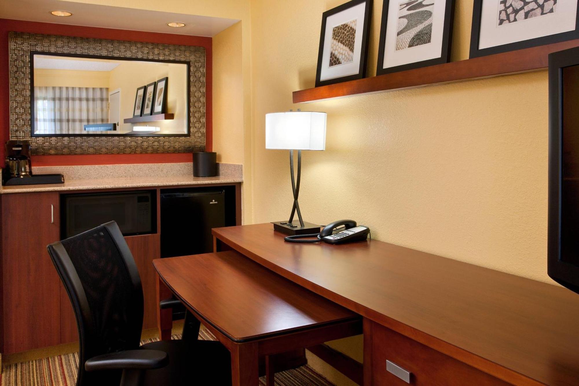 Courtyard By Marriott San Diego Sorrento Valley Eksteriør billede